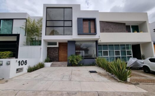 Fachada casa venta Vistas de Altozano Morelia Michoacán