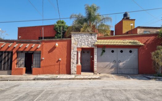 Fachada casa venta Lomas de Santa María Morelia Michoacán