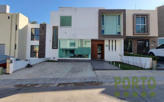 Fachada Casa Venta Paseo de Altozano Morelia Michoacán